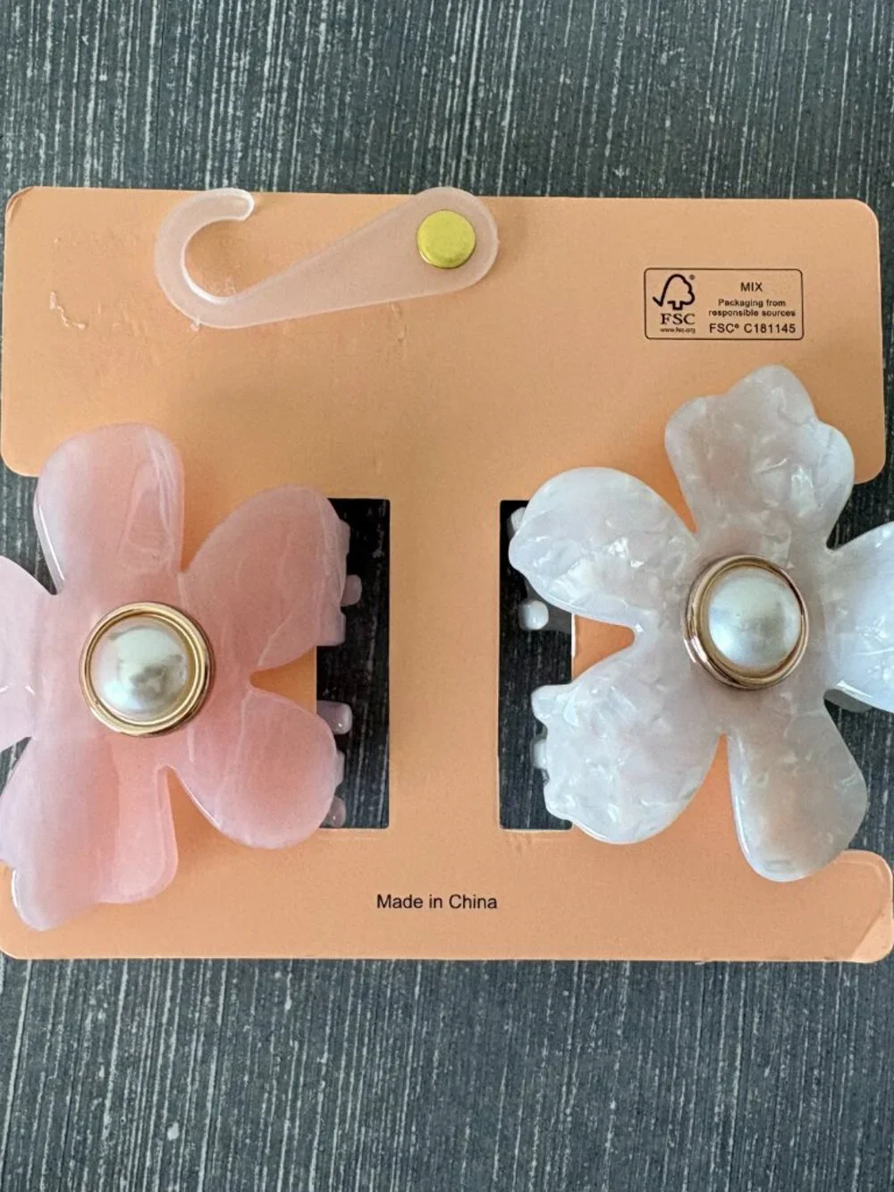 NWT - Piper K - Floral Hair Claw Clips - Set of 2 - Marbled White and Pink